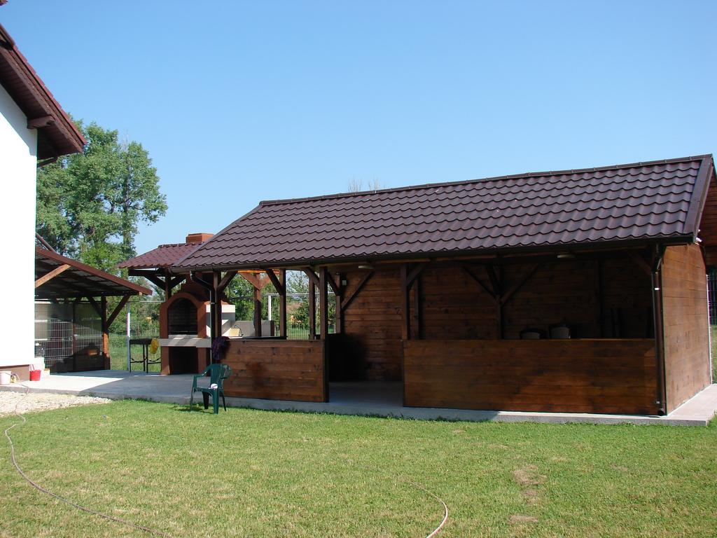 Rosenville Rîşnov Екстериор снимка