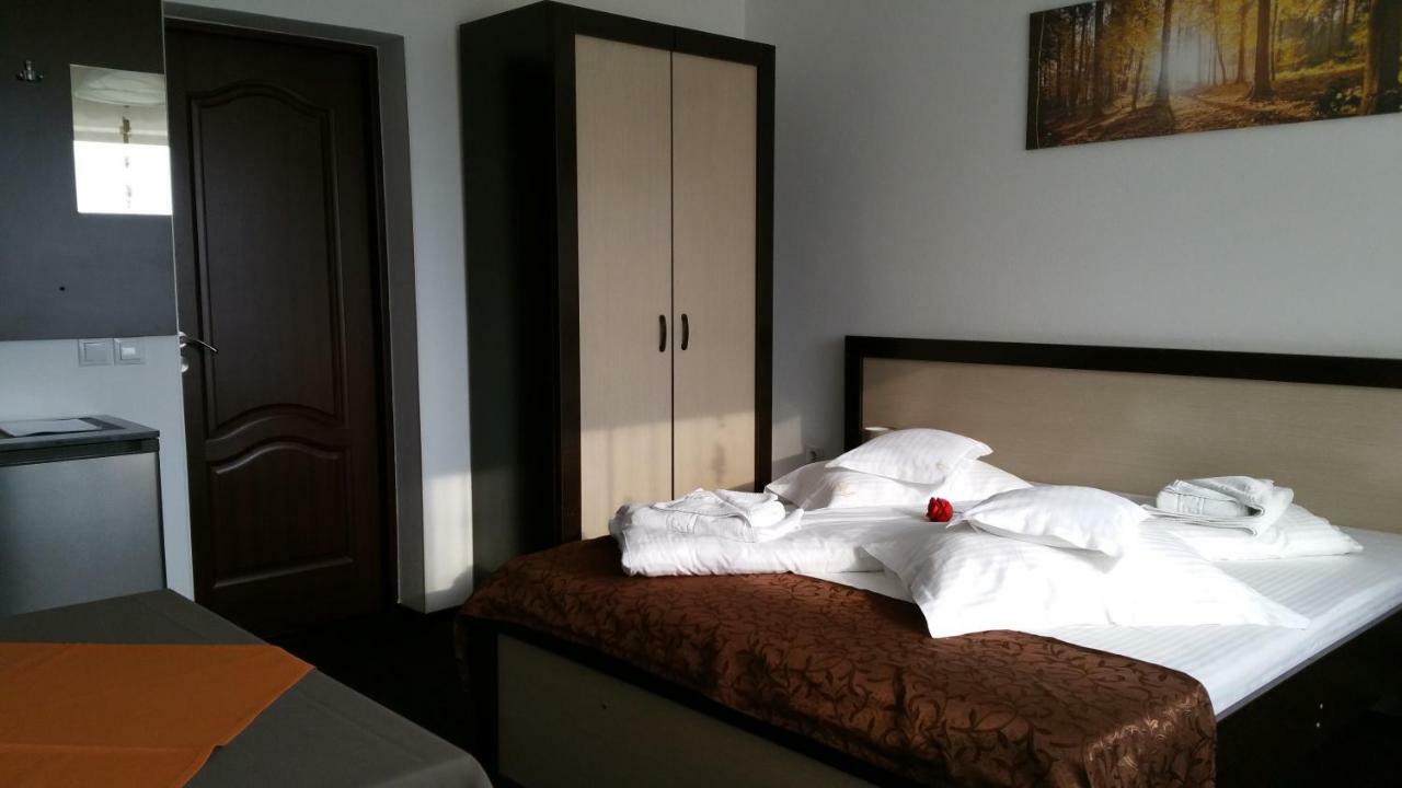 Rosenville Rîşnov Екстериор снимка